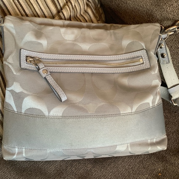 SOLD⛔️Authentic COACH 1941 Signature canvas/patent leather Stripe zip CrossBody - Picture 6 of 16